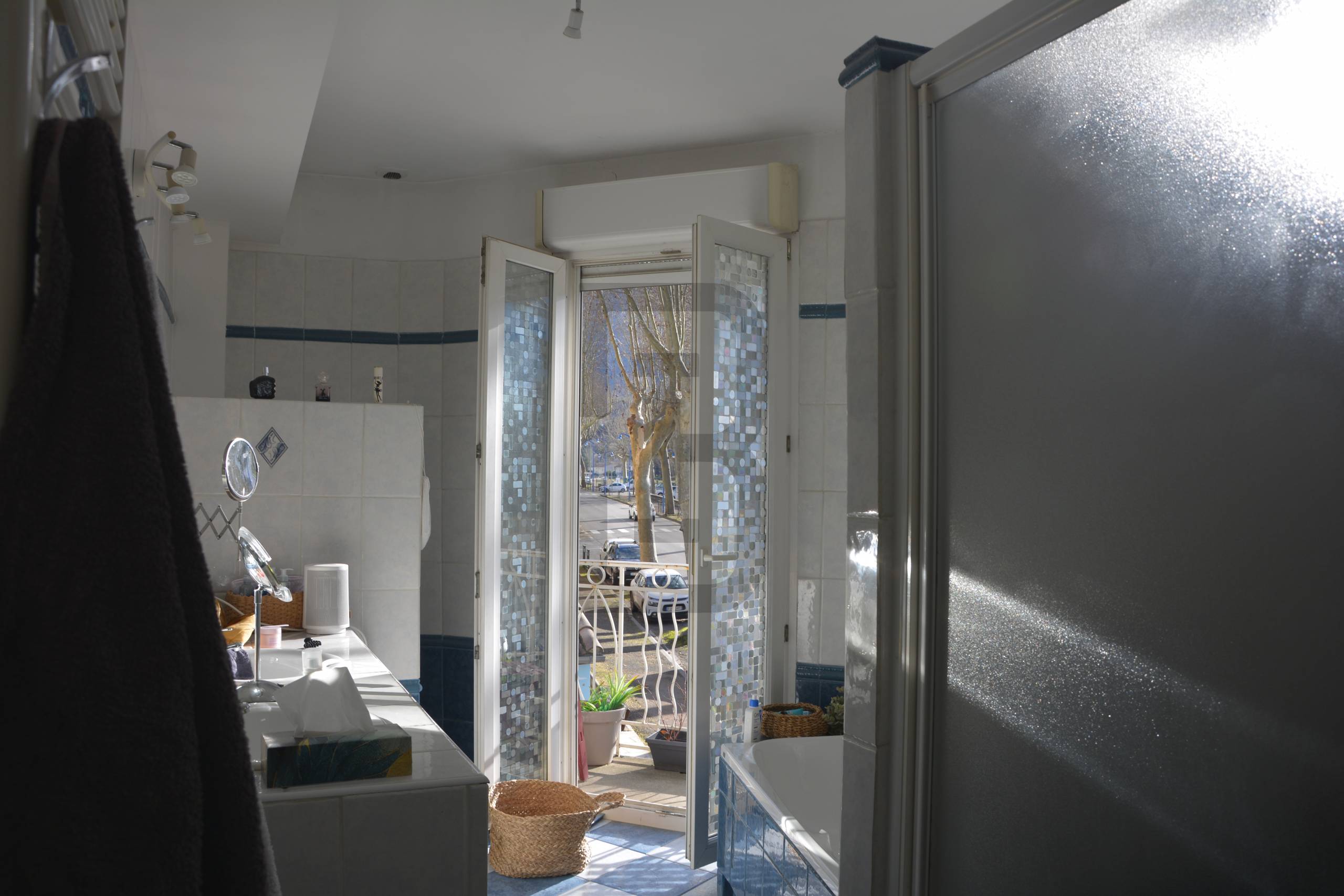 Vente d'une maison de 6 chambres à Quillan, par l'agence Bernard Immobilier.