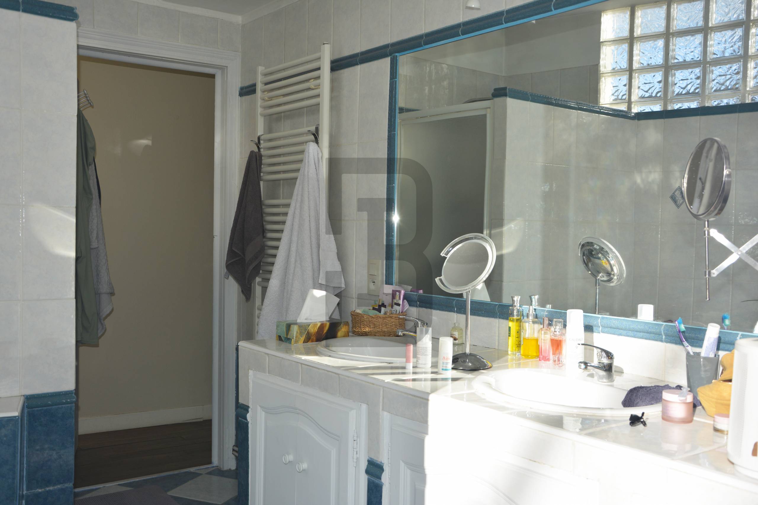 Vente d'une maison de 6 chambres à Quillan, par l'agence Bernard Immobilier.