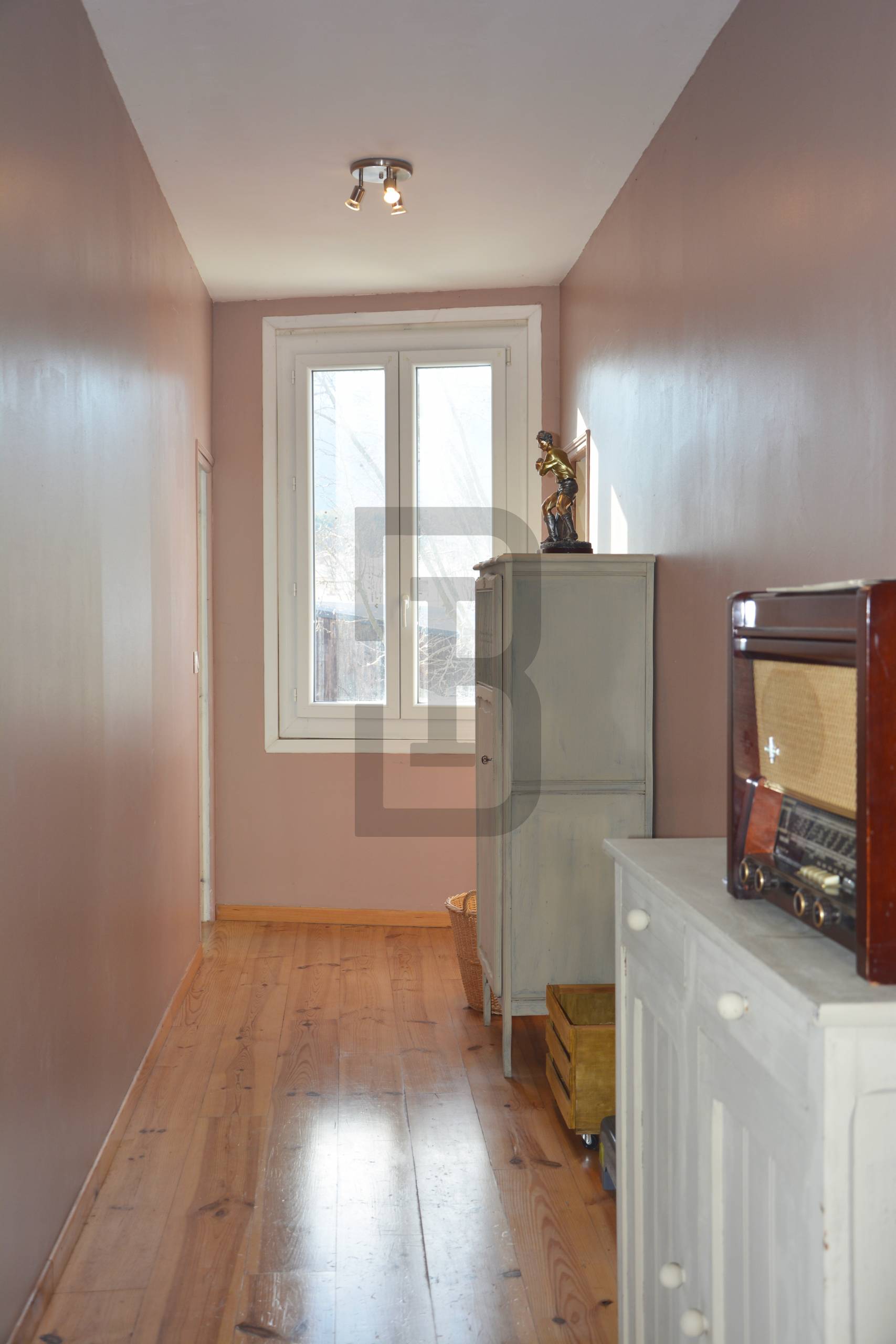 Vente d'une maison de 6 chambres à Quillan, par l'agence Bernard Immobilier.