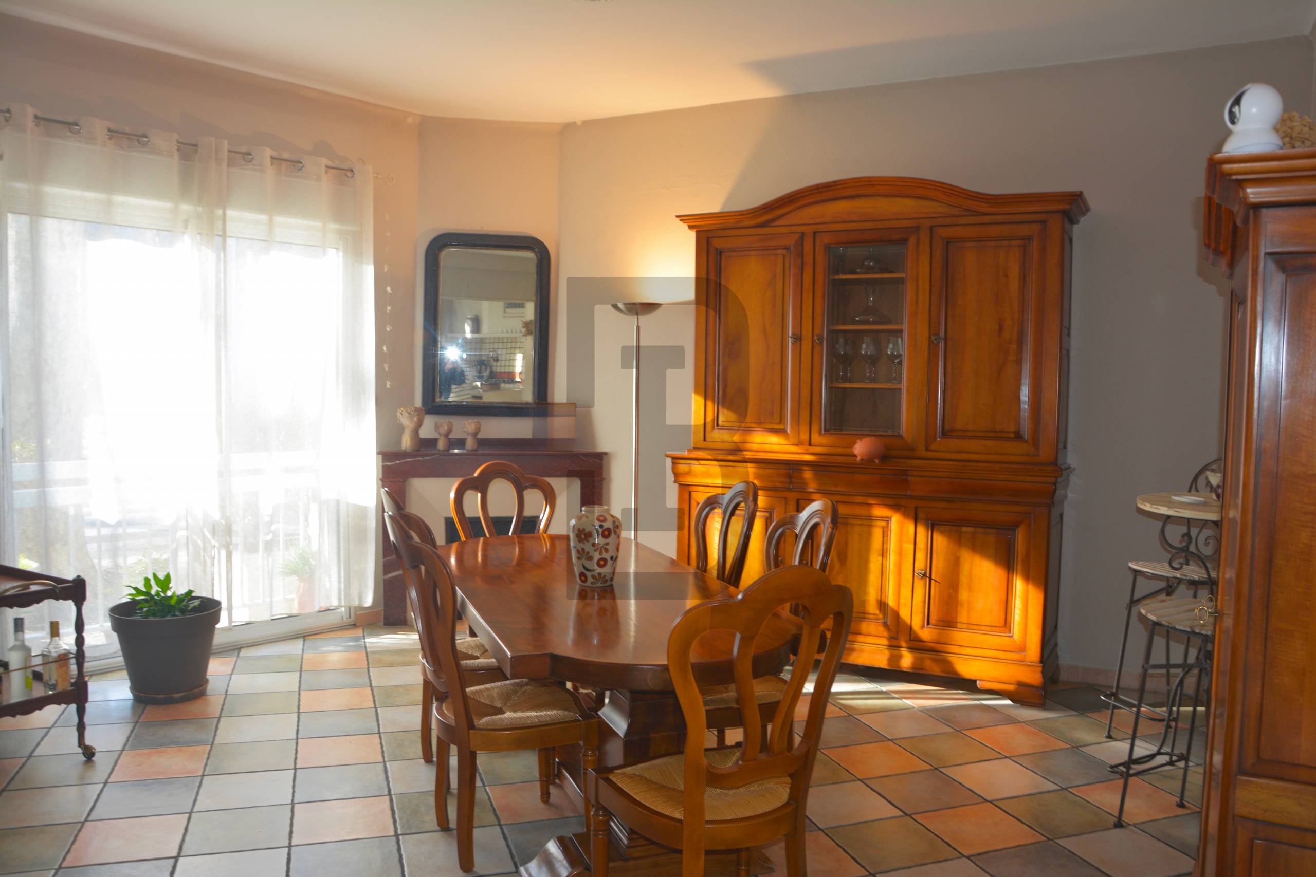 Vente d'une maison de 6 chambres à Quillan, par l'agence Bernard Immobilier.