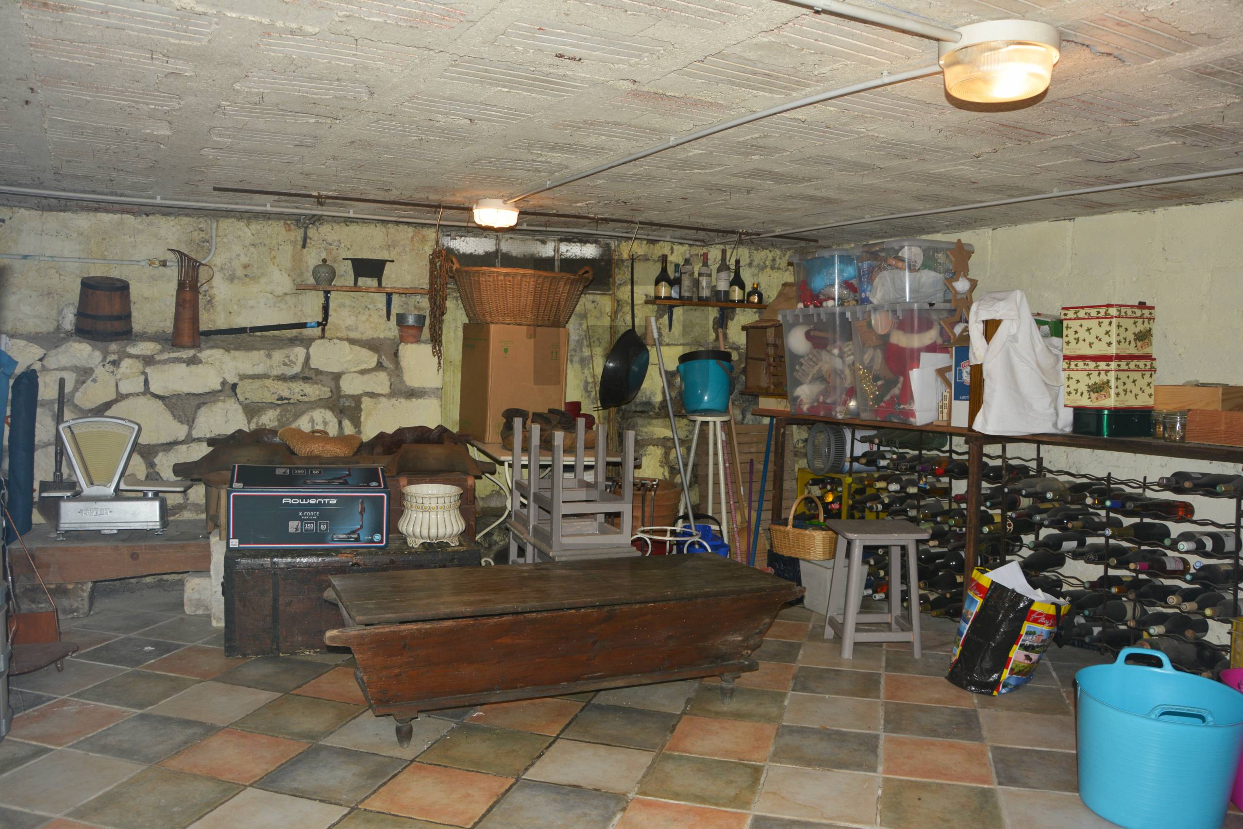 Vente d'une maison de 6 chambres à Quillan, par l'agence Bernard Immobilier.