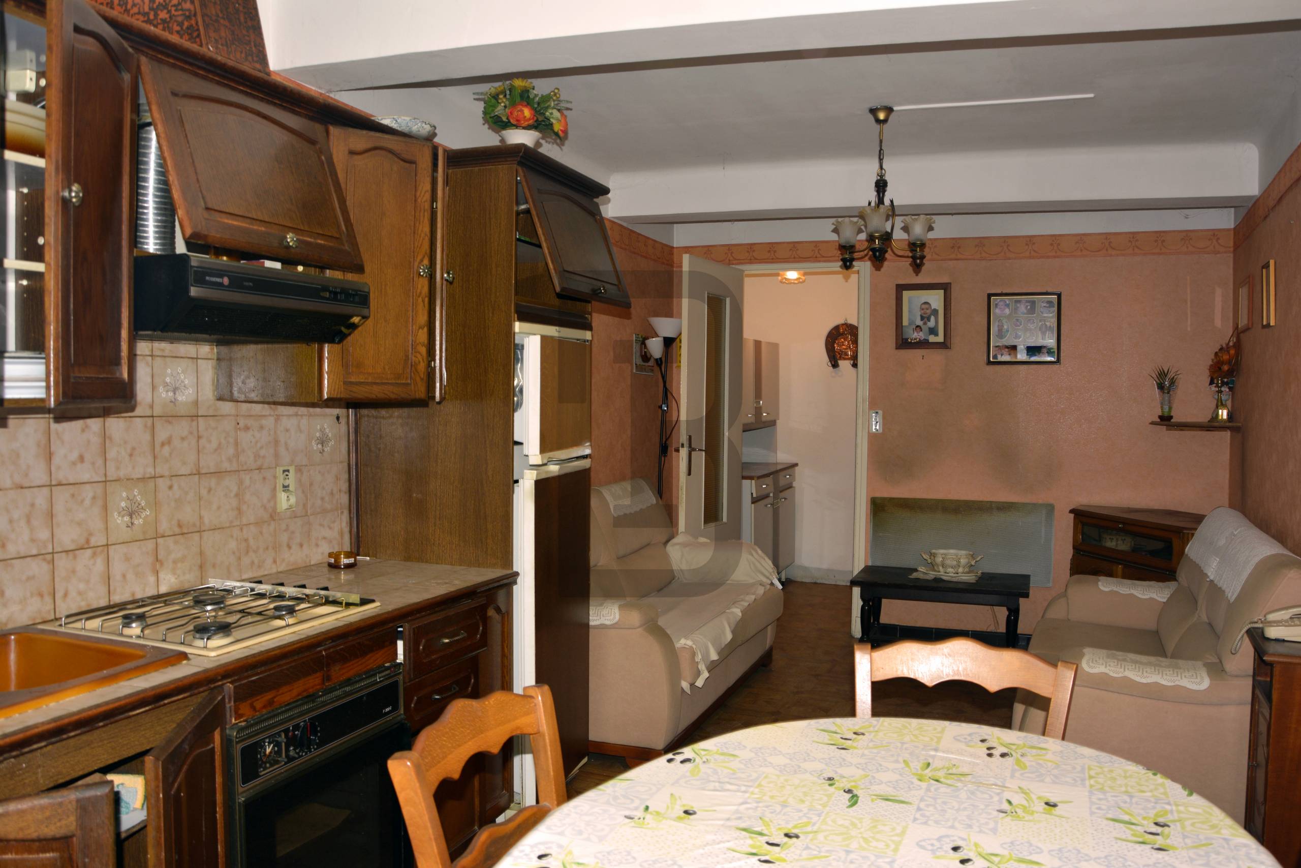 Maison composée de 2 chambres en vente à Quillan.