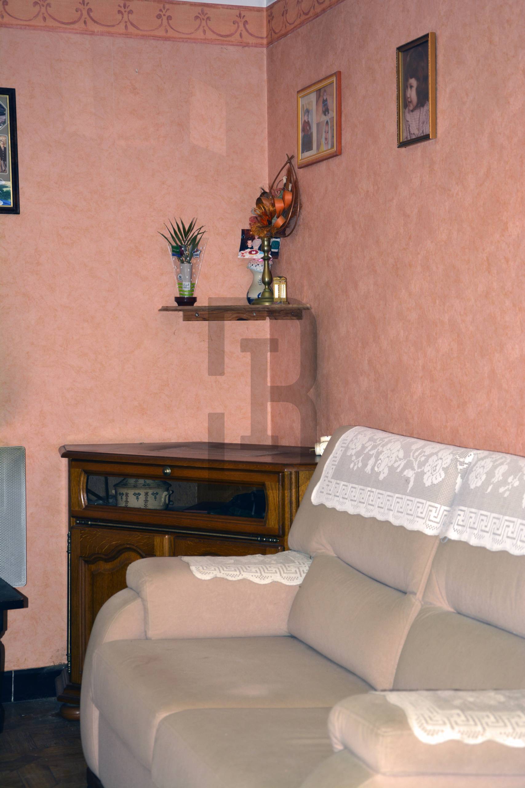 Maison composée de 2 chambres en vente à Quillan.