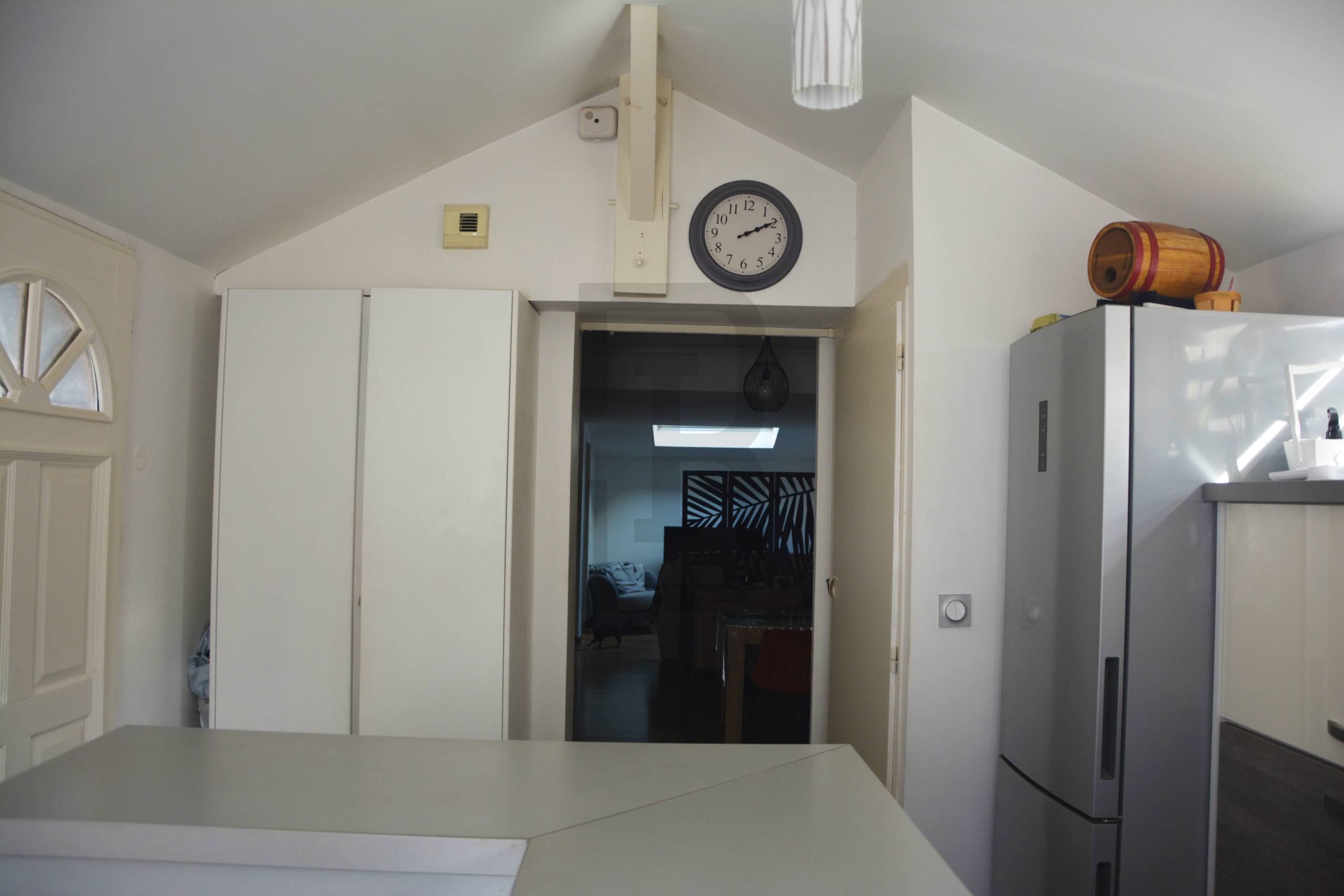 Ensemble immobilier à Quillan, composé de 2 logements (une maison avec un garage + un studio indépendant avec terrasse).