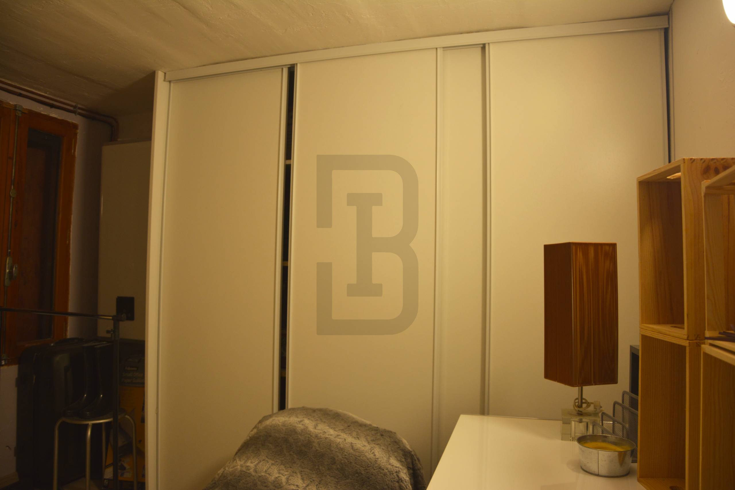 Ensemble immobilier à Quillan, composé de 2 logements (une maison avec un garage + un studio indépendant avec terrasse).