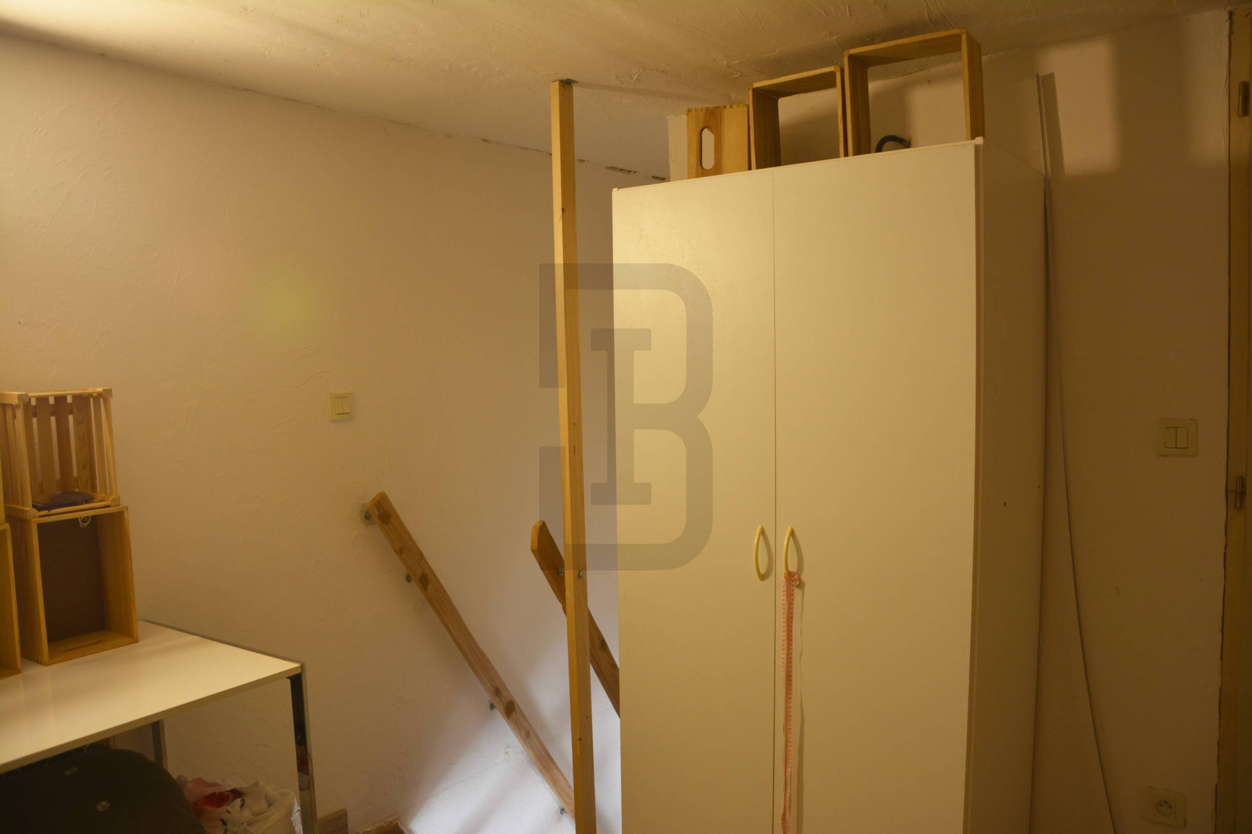 Ensemble immobilier à Quillan, composé de 2 logements (une maison avec un garage + un studio indépendant avec terrasse).