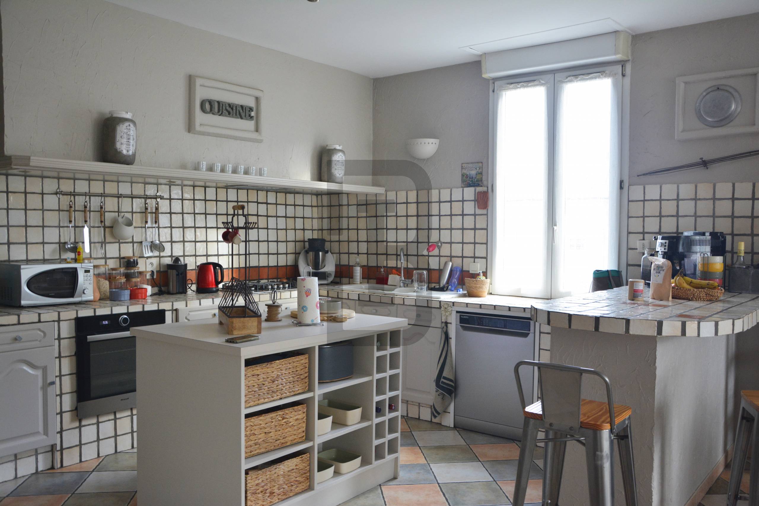 Vente d'une maison de 6 chambres à Quillan, par l'agence Bernard Immobilier.