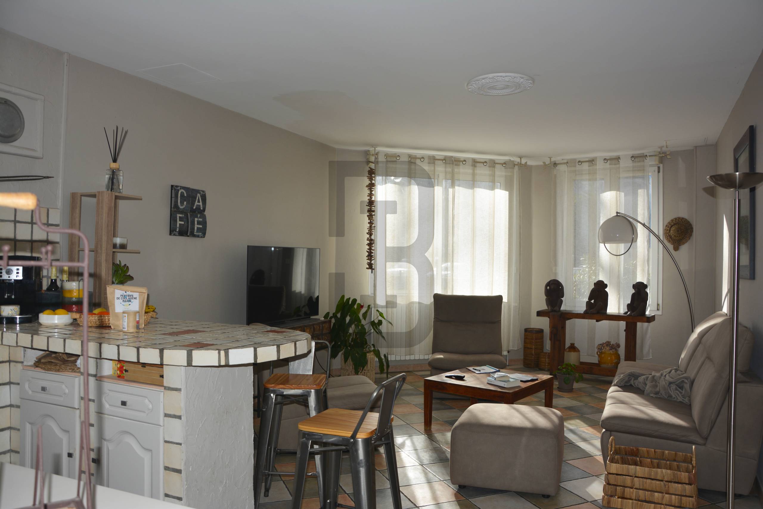 Vente d'une maison de 6 chambres à Quillan, par l'agence Bernard Immobilier.