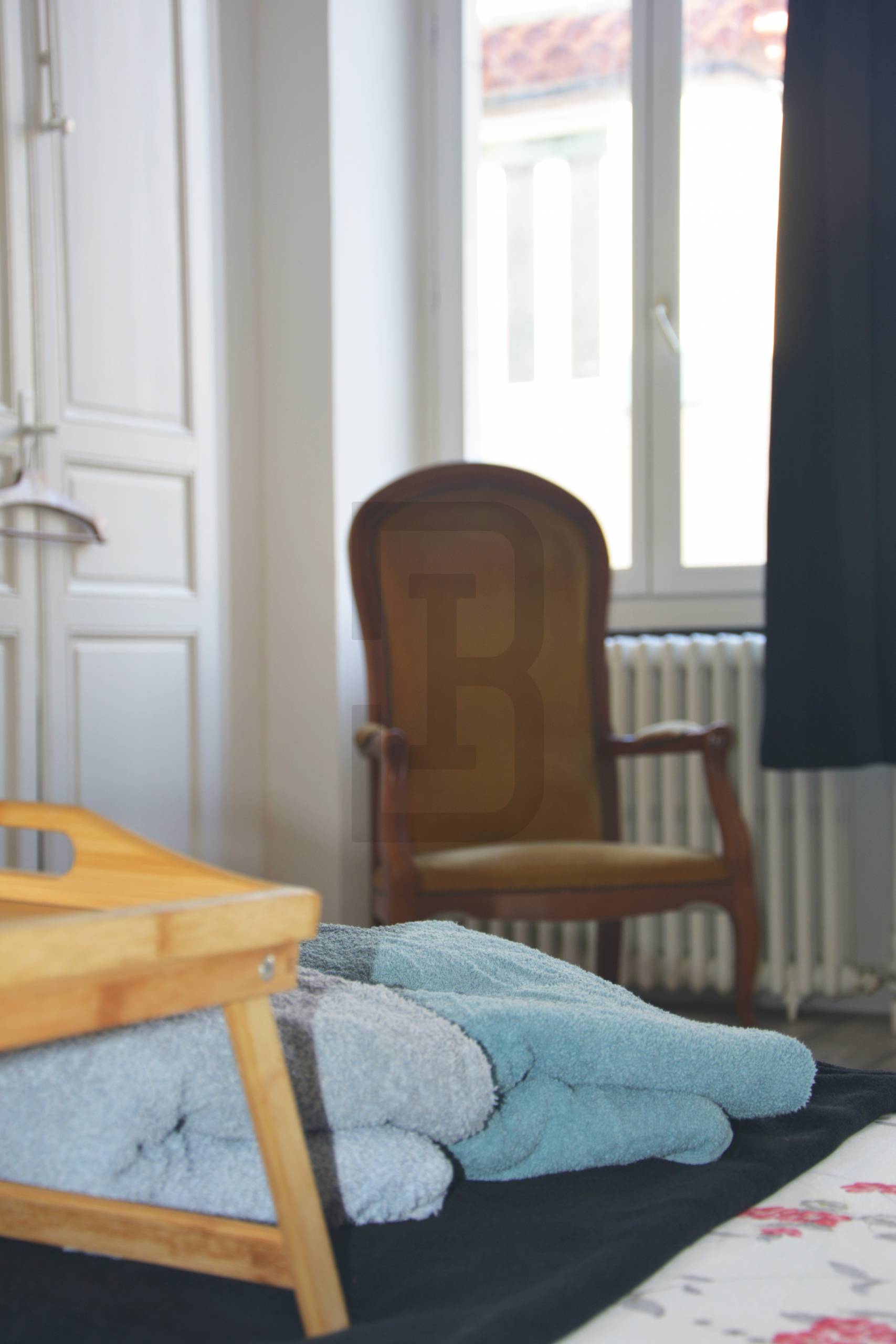 Appartement lumineux au première étage composé de deux chambres au coeur du centre ville de LIMOUX.