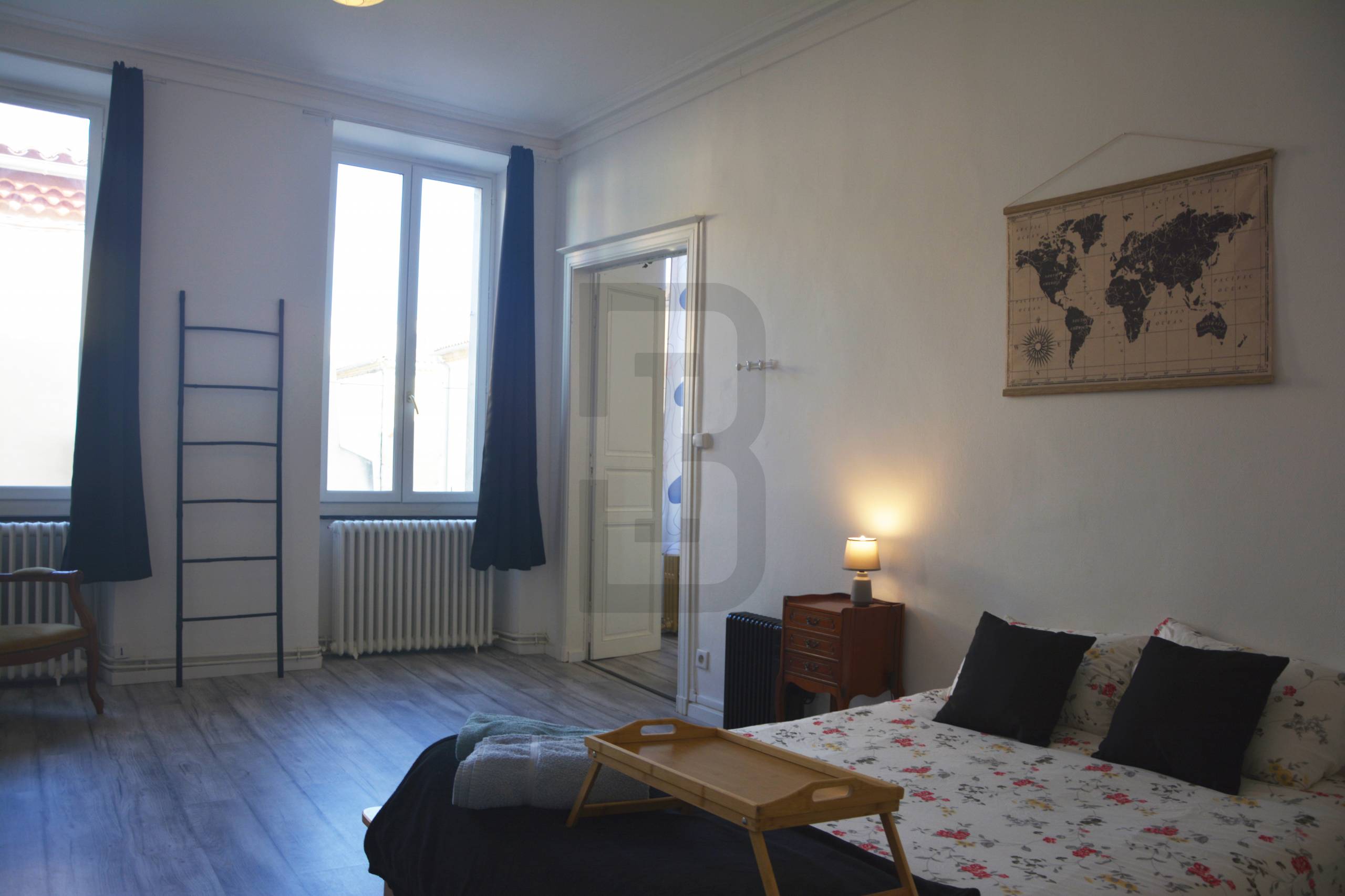 Appartement lumineux au première étage composé de deux chambres au coeur du centre ville de LIMOUX.
