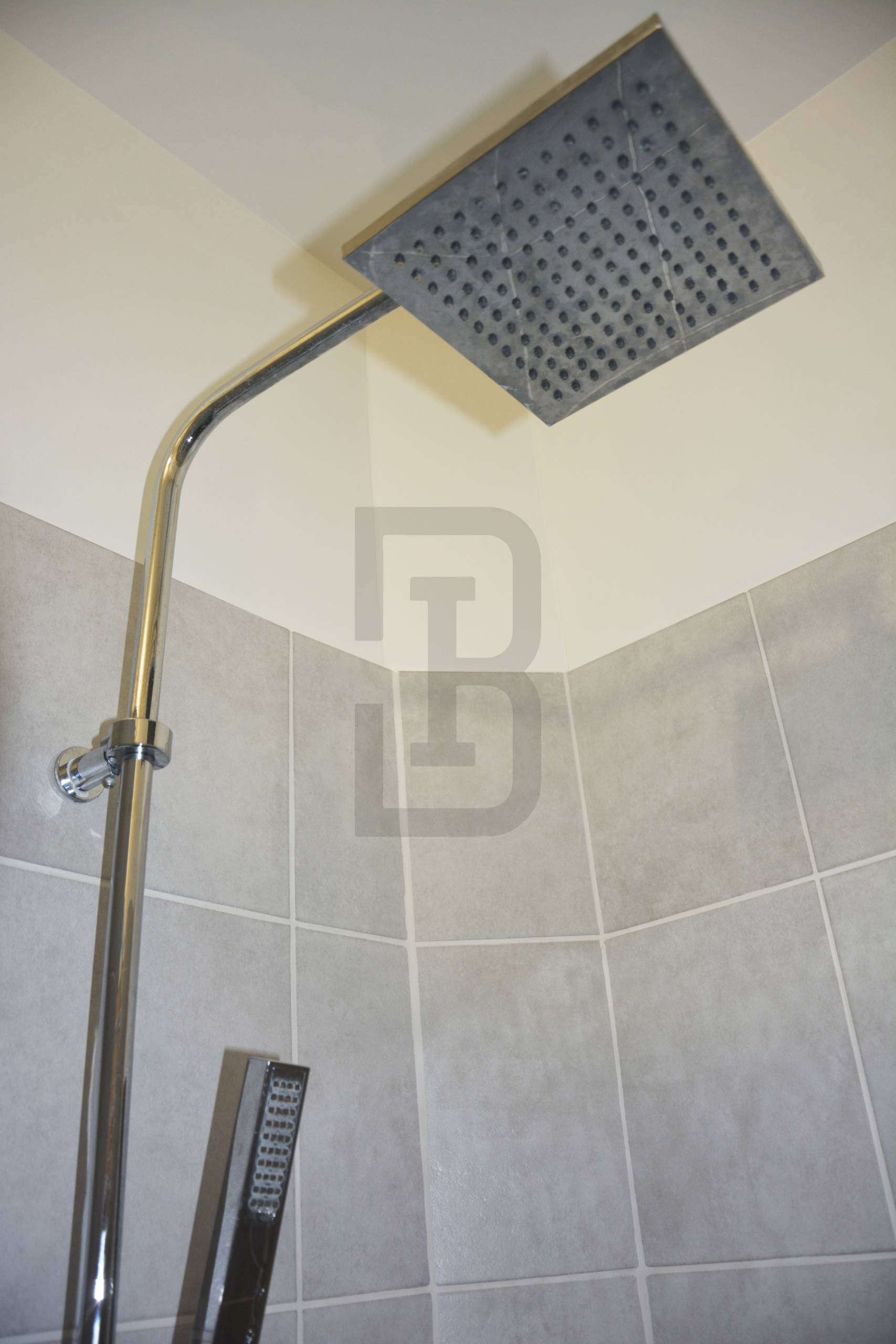 Appartement lumineux au première étage composé de deux chambres au coeur du centre ville de LIMOUX.