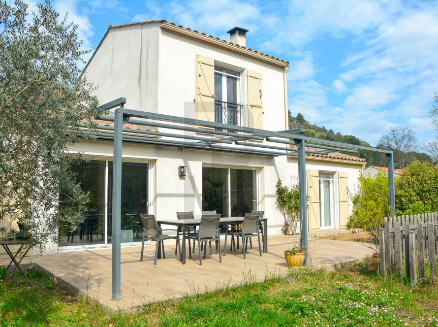 Charmante villa de 121 m2 située à Limoux.