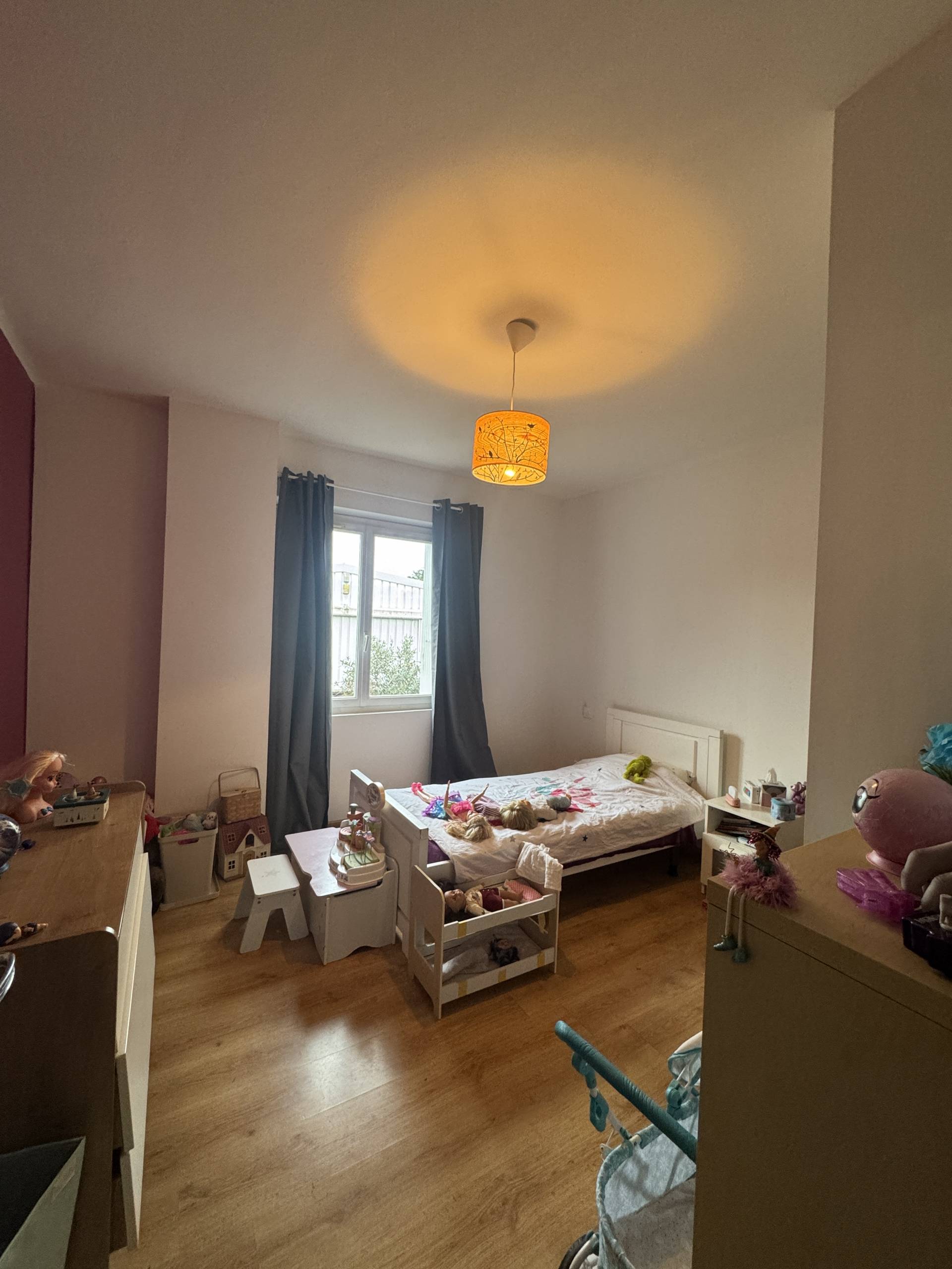 Maison avec appartement indépendant, situé à Limoux.