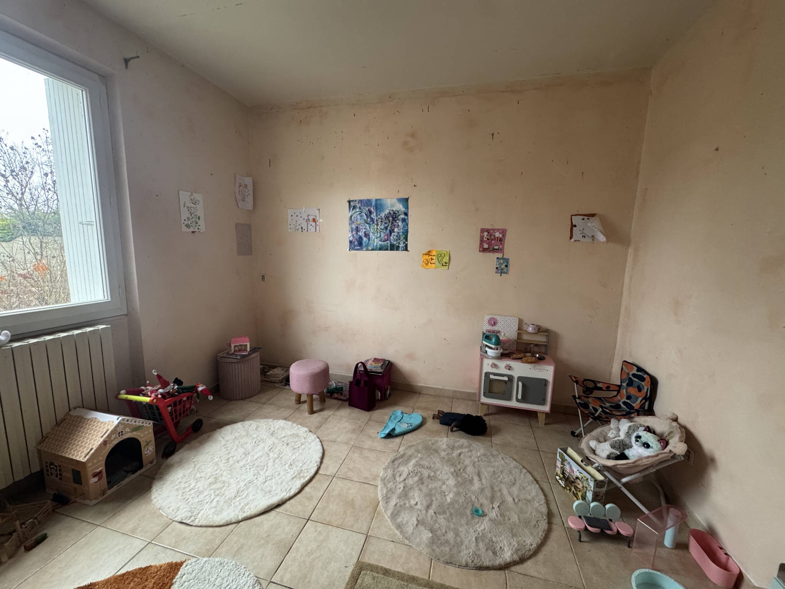Maison avec appartement indépendant, situé à Limoux.